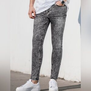 Hot Topic Stylish Gray Acid Wash Men’s Skinny Jeans